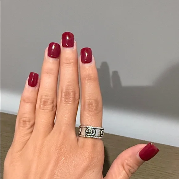 Gucci Women's Ring - Picture 2 of 5